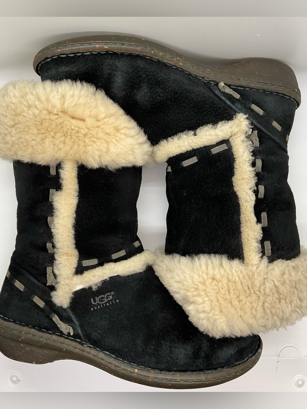 UGG Australia #5674 ELIJO Black Suede Shearling Boots US Women’s Sz 7